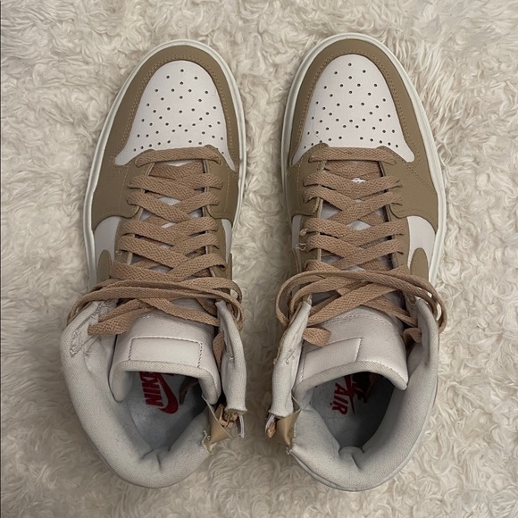 Women’s Platform Nike Air Jordan 1 Elevate High - Picture 3 of 5